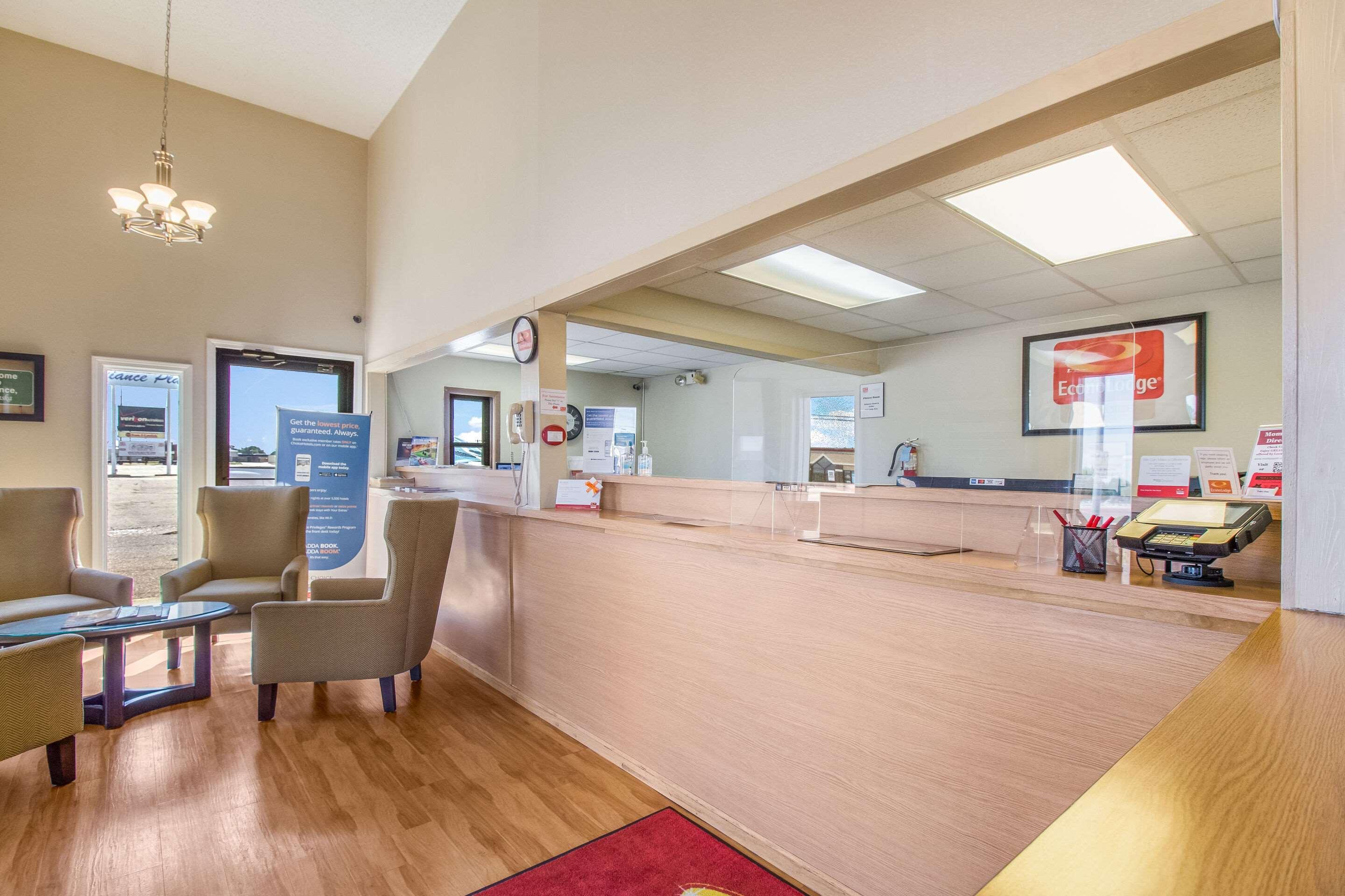 Econo Lodge Alliance Extérieur photo